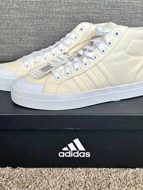 adidas Cream Canvas High-Top Sneakers with White Soles Womens 7 1/2 Brand NEW